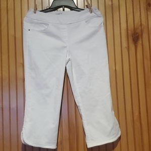 Women's crops